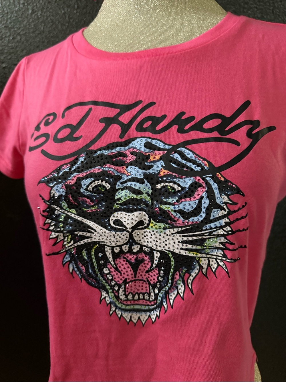Ed Hardy Hot Pink Short Sleeve Tee with Tiger Graphic - Picture 2 of 4